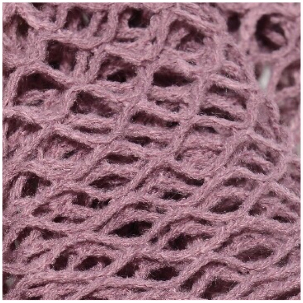Women’s Mauve Purple Crochet Knit Winter Scarf - Picture 5 of 6